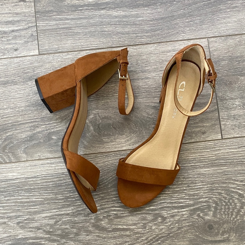 CL by Laundry -NWOT Camel Suede Block Heel Open Toe Ankle Strap Sandals- Size 10